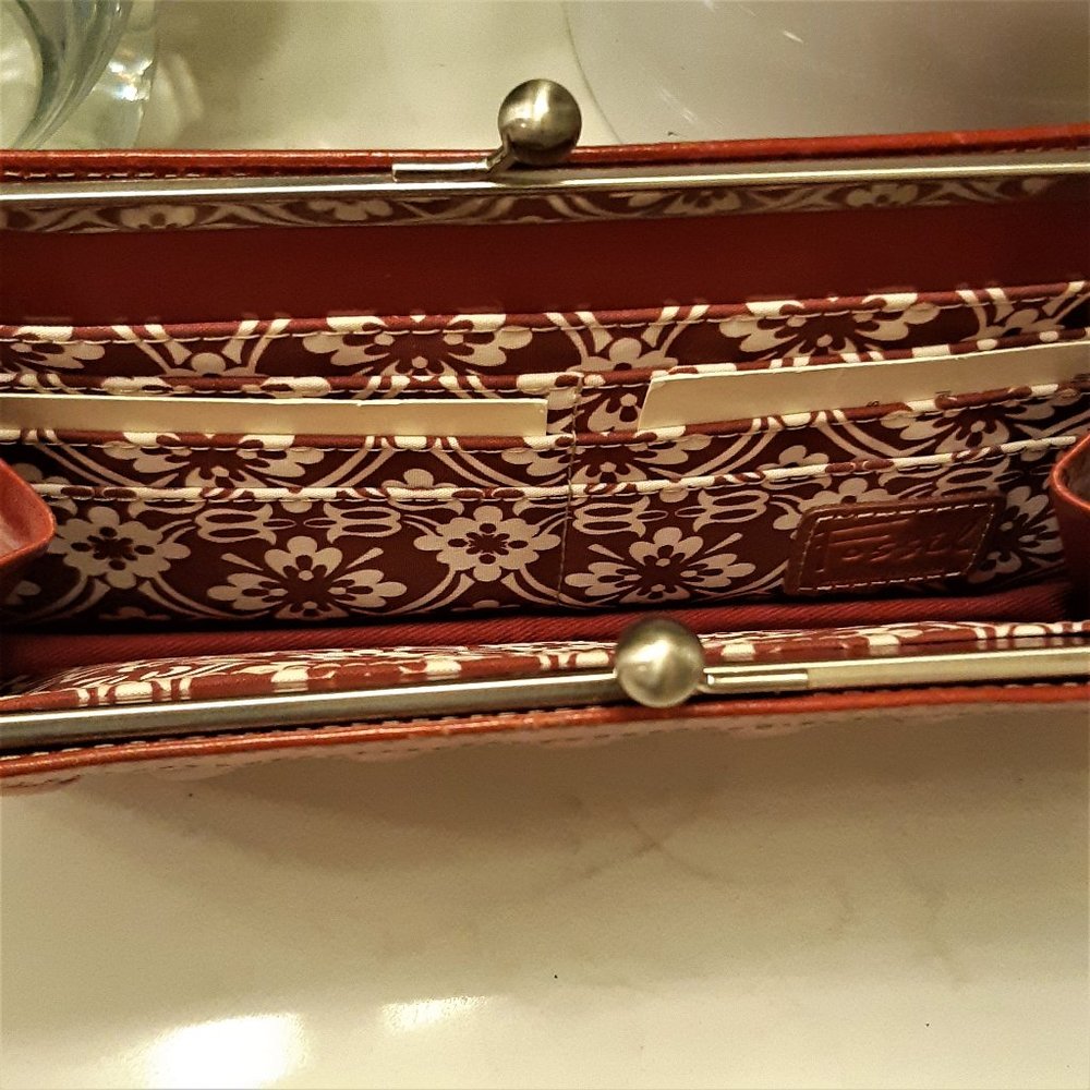 Wallet - Picture 2 of 3